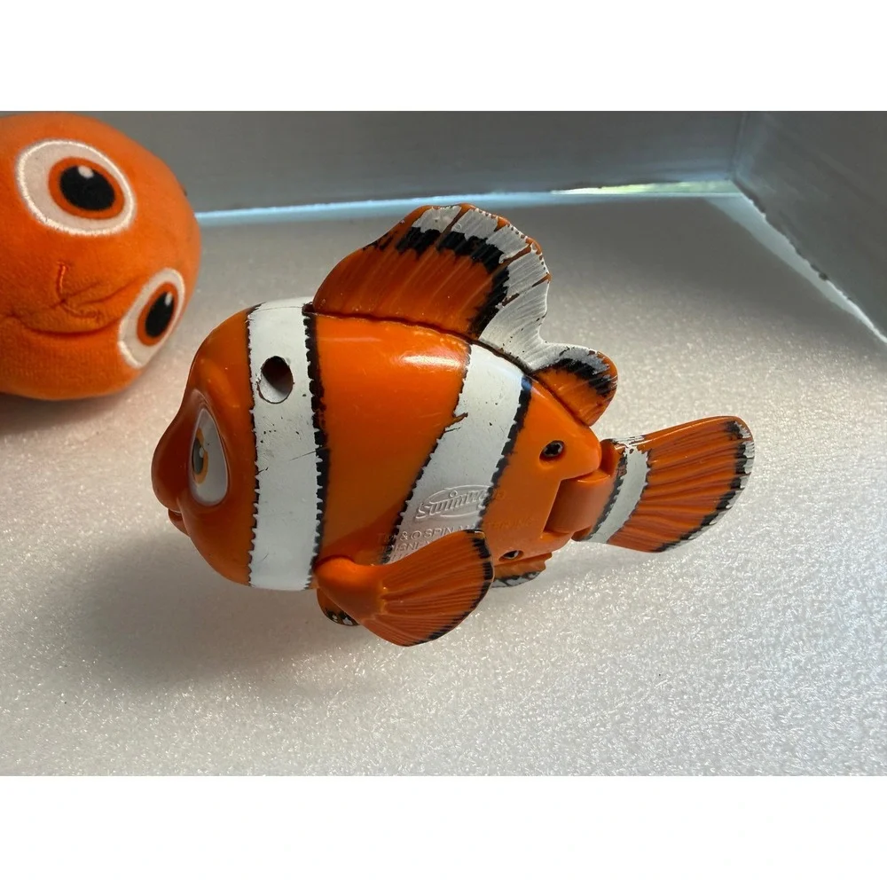 Disney Pixar Finding Nemo Toy Lot – Swimming Plastic Figure & Plush Animal